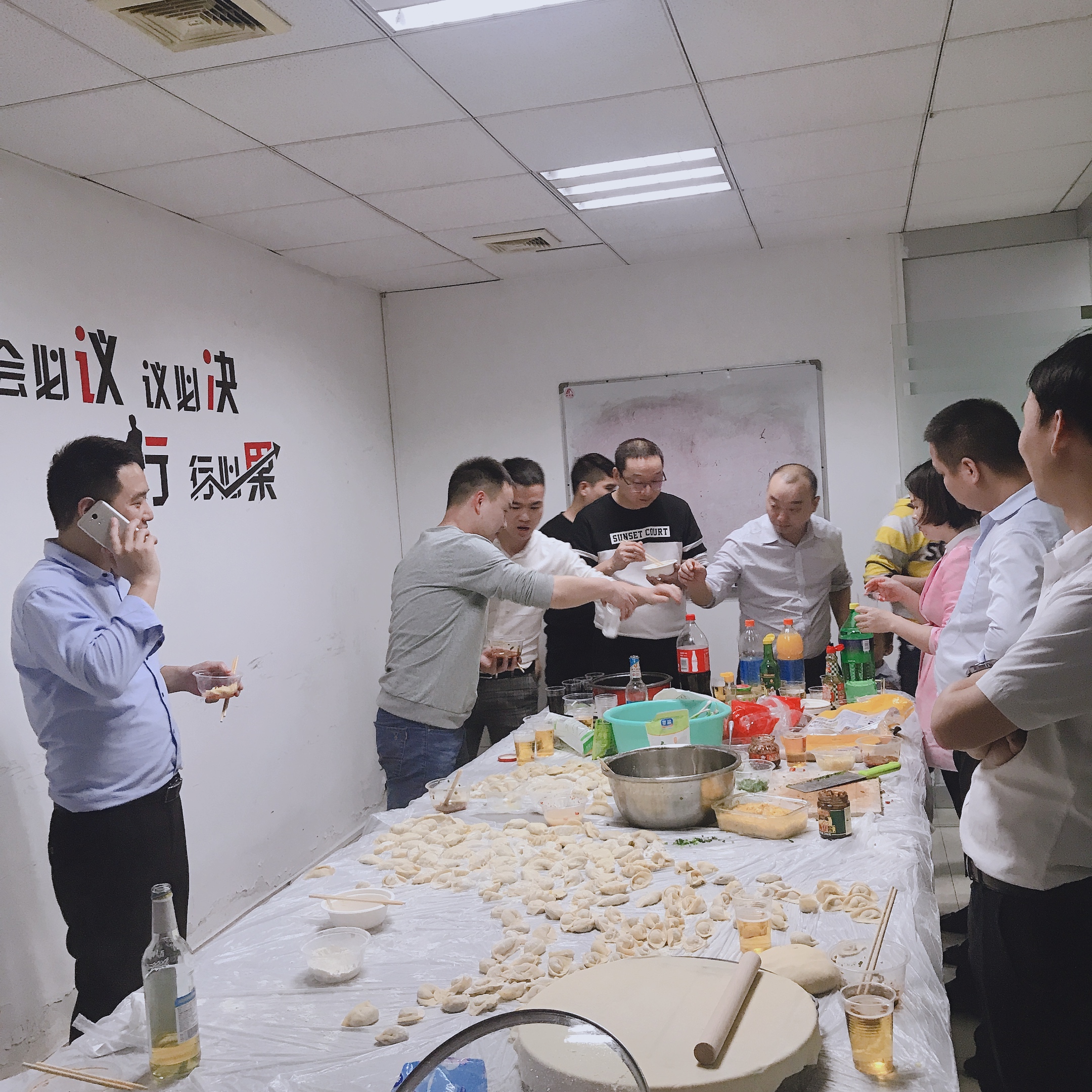 东胜物流--冬至的欢乐时光，深圳到香港物流,香港物流专线,深圳香港进出口,中港物流,香港深圳货运运输_深圳市东胜物流有限公司