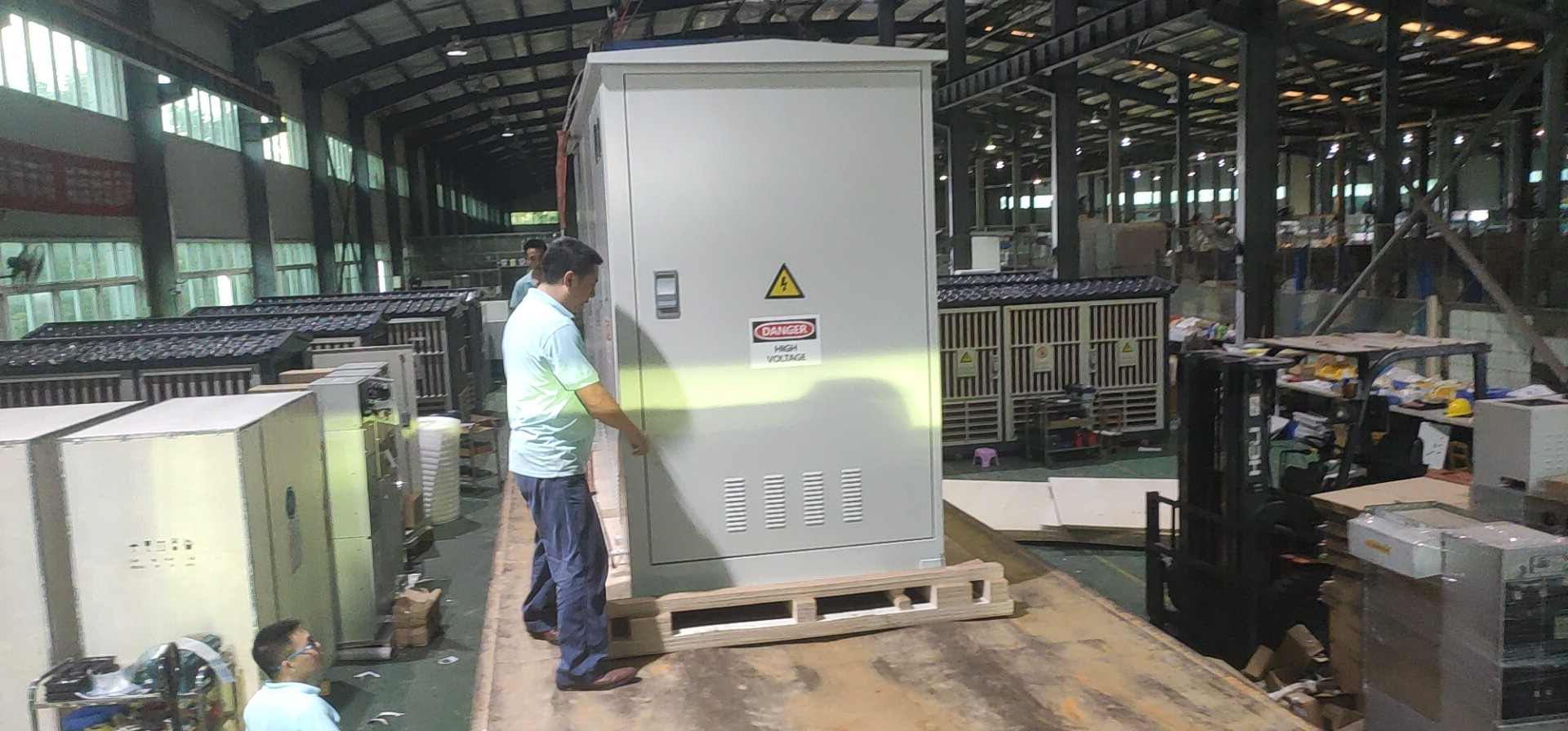 广州某公司大型变压器运输到香港案例
