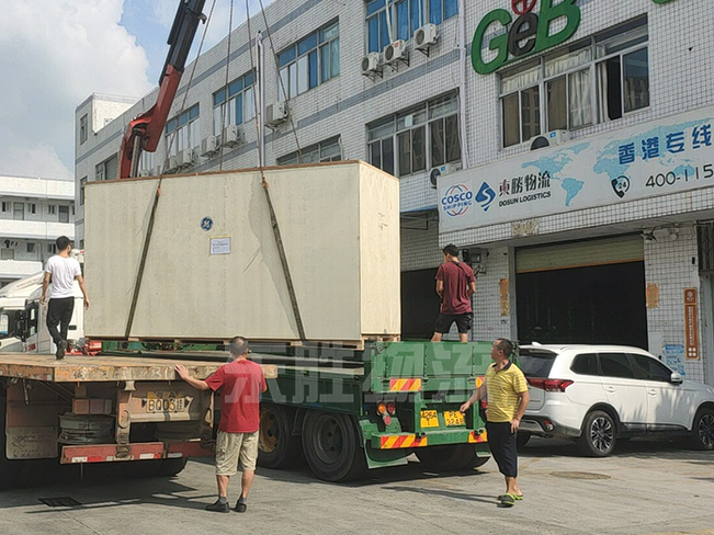 大型机械进口到深圳案例