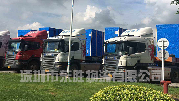 谈谈该如何在物流运输中降低企业运输成本，东胜物流中港拖车运输车队